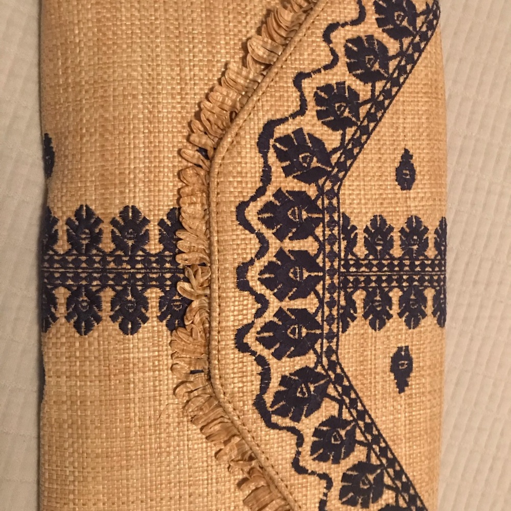 Stella and Dot clutch